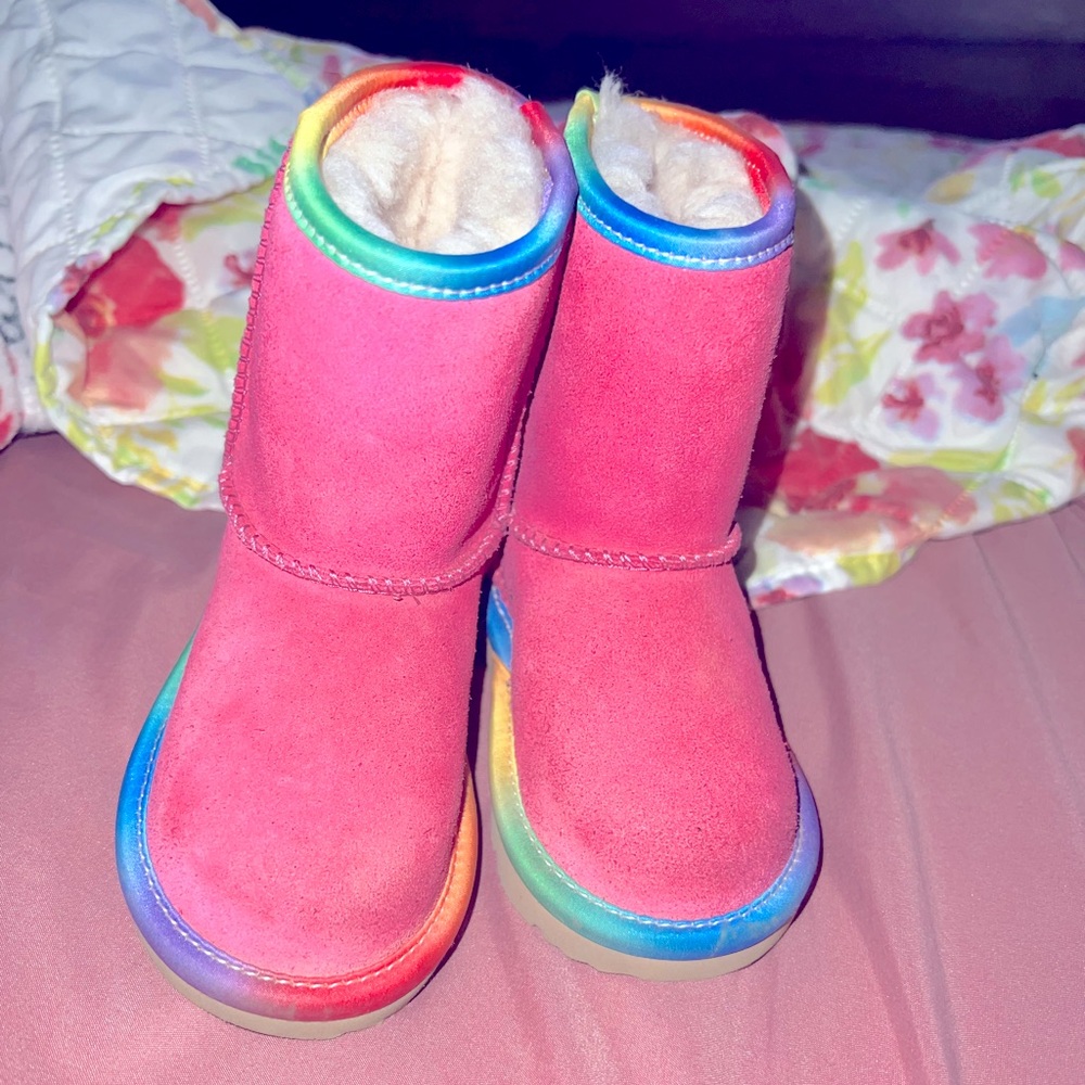 Toddler ugg boots size 6